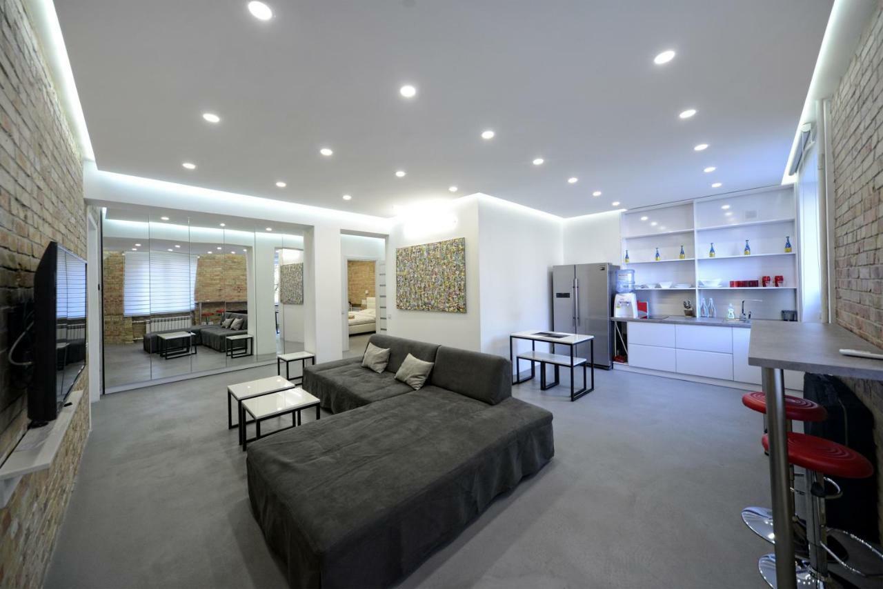 18 Sofievskaya Apartments Киев Экстерьер фото